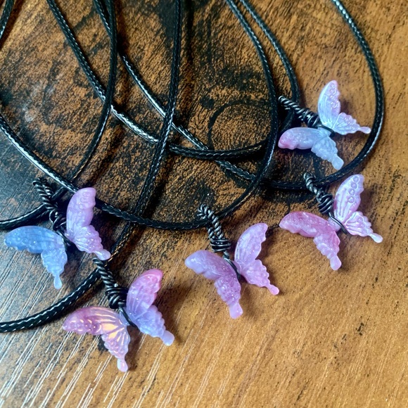 Ombré Butterfly Necklace - Picture 3 of 4